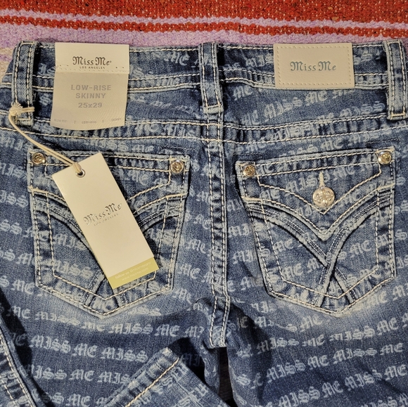 Miss Me 25×29 low rise skinny Blue Patterned low rise Skinny Jeans - Picture 4 of 16